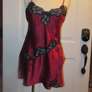 Vintage 80s 90s Victoria's Secret Gold Label Red & Black Chemise Slip Dress Sz S